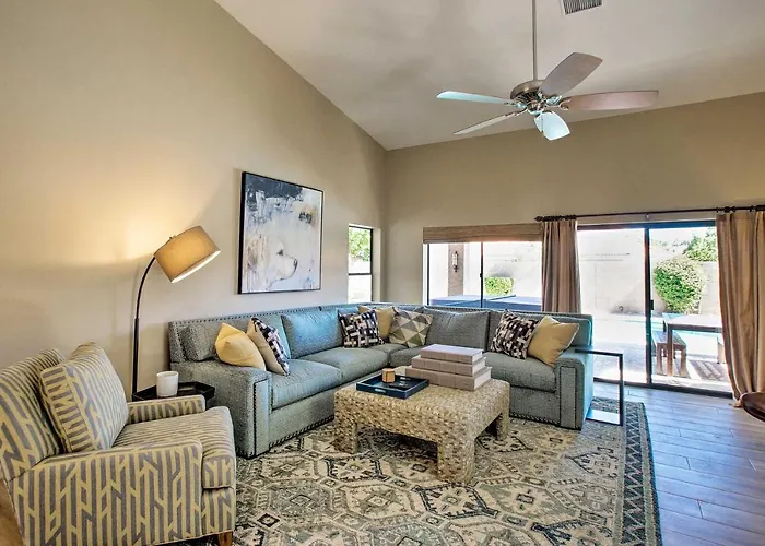 4 Mi To Tpc Scottsdale: Family W/ Hot Tub! Holiday home Phoenix