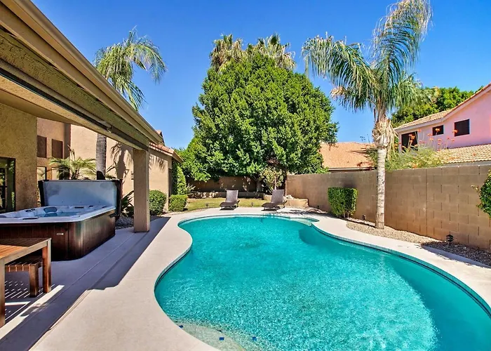 Holiday home 4 Mi To Tpc Scottsdale: Family W/ Hot Tub! *