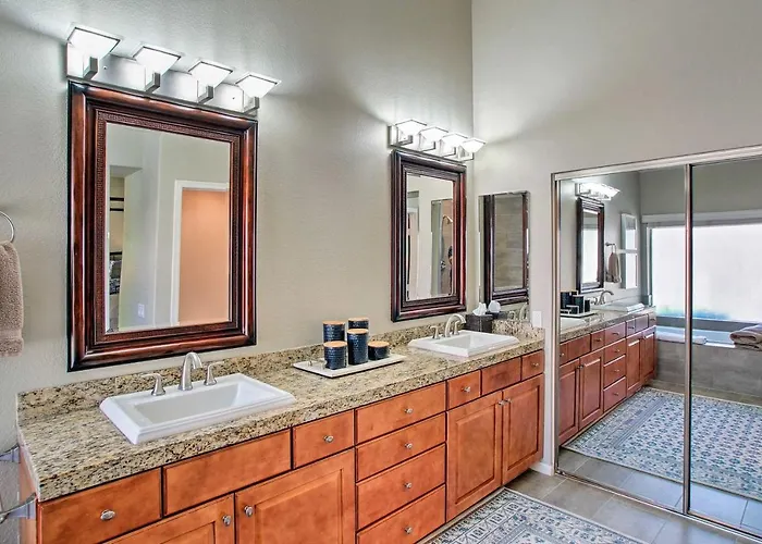 Holiday home 4 Mi To Tpc Scottsdale: Family W/ Hot Tub! *